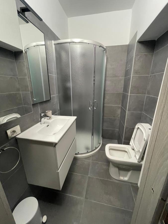 Maura'S B&B Галарате Екстериор снимка